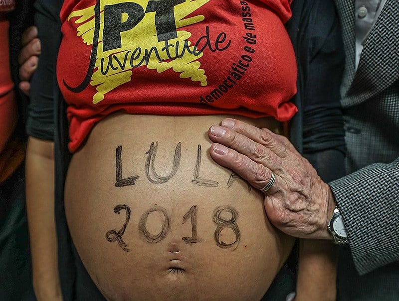 "Resistiremos! Na certeza de quem está travando o bom combate e de que não caminhamos sozinhos"
