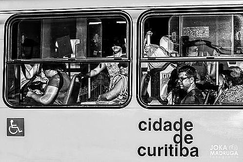Em sua decisão, o desembargador alegou que poderia existir prejuízo para a prefeitura ou as empresas.