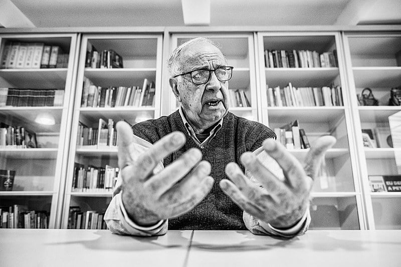 "Nossa mídia tem um posicionamento ideológico, ela não é nacionalista", disse o ex-diretor