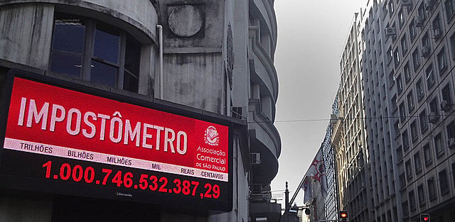 "O que as entidades promotoras desta campanha estão propondo de fato, mas sem dizer expressamente, é a redução do tamanho do Estado"