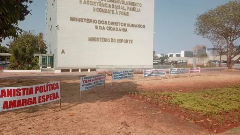 'Amarga espera': protesto cobra de Macaé Evaristo assinatura de portarias sobre anistia