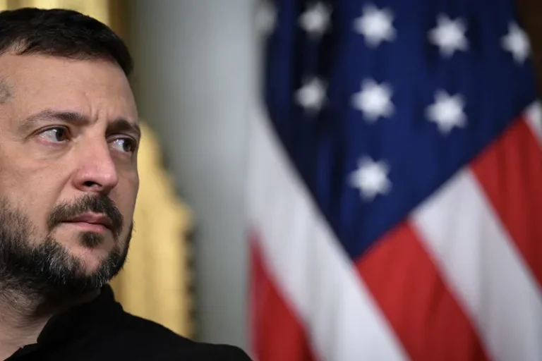 Guerra na Ucrânia: Zelensky critica EUA e Europa sobe o tom contra a Rússia