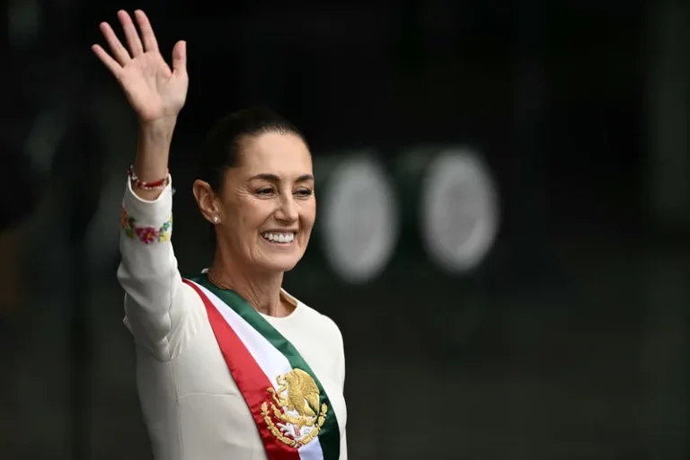 Sheinbaum assume no México prometendo maiores direitos sociais e crescimento econômico
