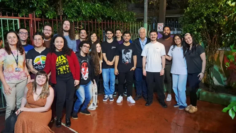 Estudantes da UFRGS têm aula vivencial na Casa Diógenes Oliveira