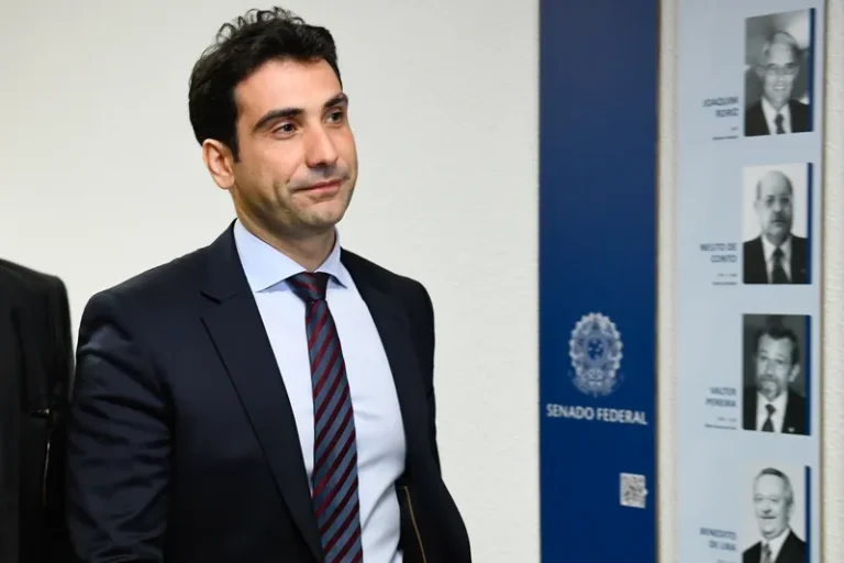 Copom sob Galípolo repete Campos Neto, critica governo e segue bancos para definir Selic