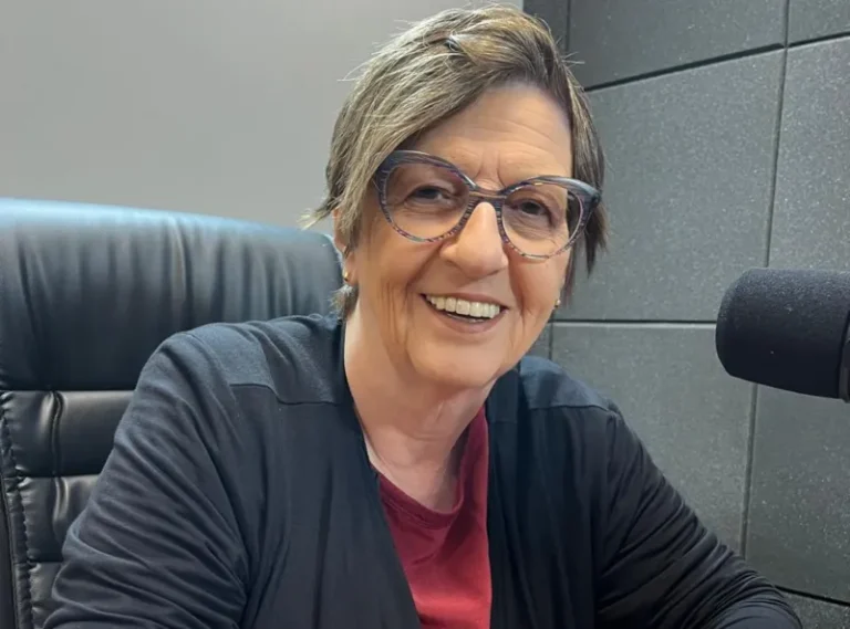 'A extrema direita brasileira é patética e Marçal é mais um patético', critica cientista políti