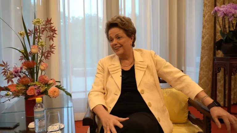 Na China, Dilma diz que Brasil deve aproveitar oportunidades como Nova Rota da Seda