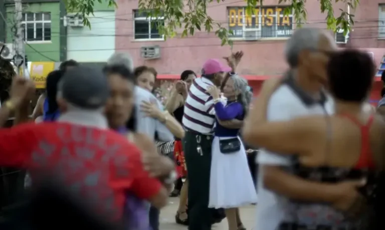 Brasil envelhece em ritmo acelerado e com políticas insuficientes para idosos e idosas 