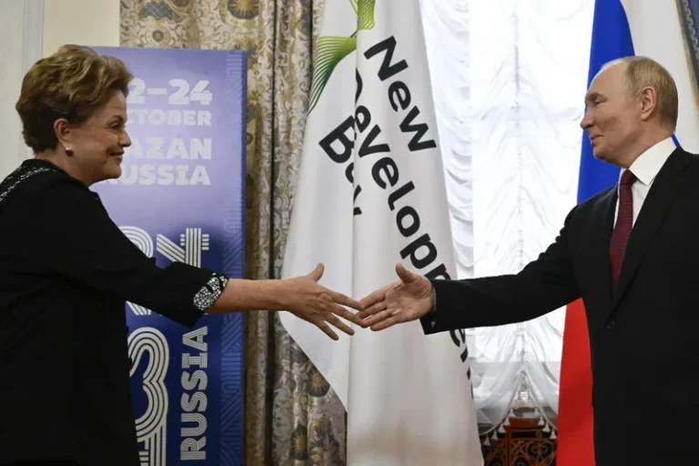 Putin and the head of NDB, Dilma Rousseff discuss Global South development at the BRICS Summit