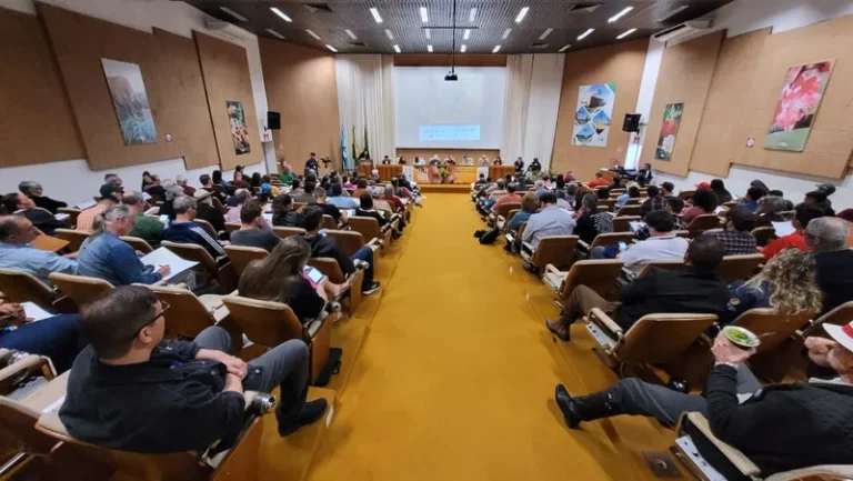 Agrobiodiversidade: sementes crioulas e mudanças climáticas são temas de debates em seminário
