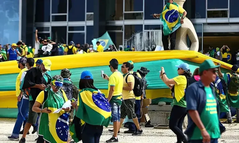 Líderes partidários não creem em êxito de PL que prevê anistia para golpistas do 8 de janeiro