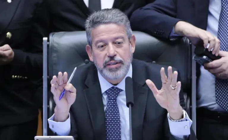 'Envio de PL da anistia para comissão especial é freio de arrumação', avalia deputado do Psol 