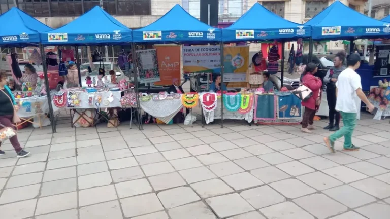 Feira de Economia Popular Solidária Antirracista em Porto Alegre (RS) começa nesta quarta (6)