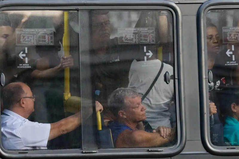 Série de ataques a ônibus na capital e região metropolitana de SP somam mais de 660 casos desde 12 de junho