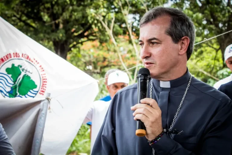 'Não existe uma crise ecológica e outra social, é uma crise socioambiental', diz bispo da CNBB