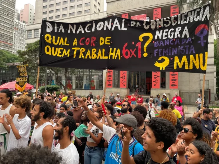 'Redução da jornada de trabalho é luta de classes', diz pesquisadora da Unicamp