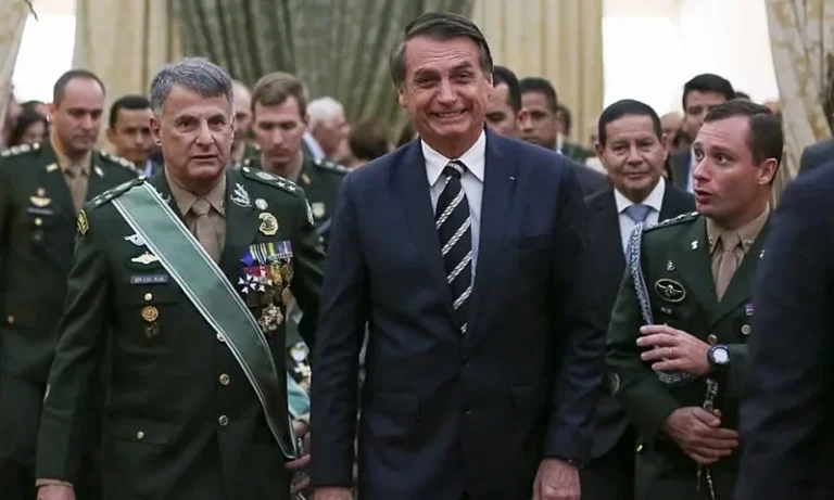 'Kids pretos' que escreveram tuíte ameaçando STF ganharam cargos no governo Bolsonaro