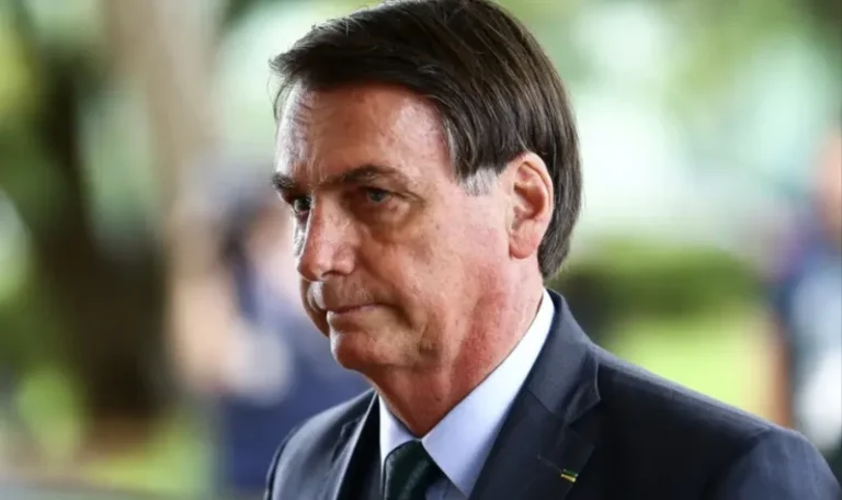 Entenda como Bolsonaro e outros acusados agiram para tentar dar um golpe de Estado, de acordo com a PGR