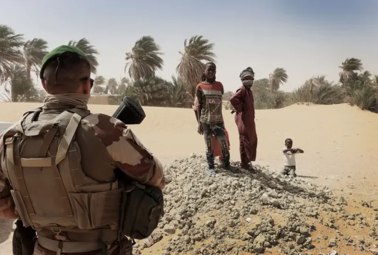 Chade acompanha países do Sahel e anuncia retirada de militares franceses de seu território