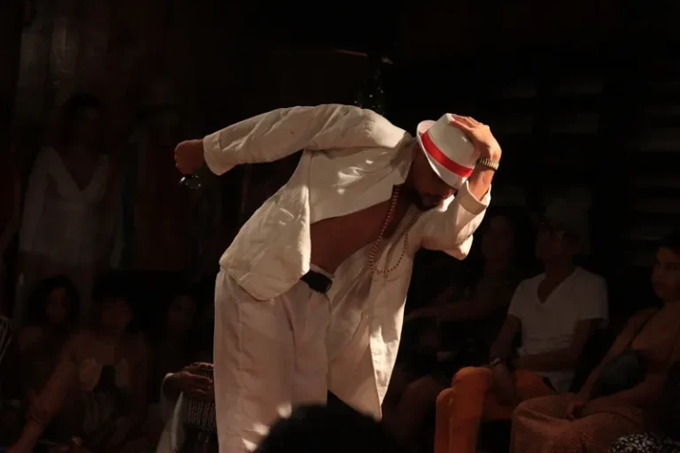 Espaço de teatro negro traz espetáculos que resgatam vivências, cultura e filosofias ancestrais