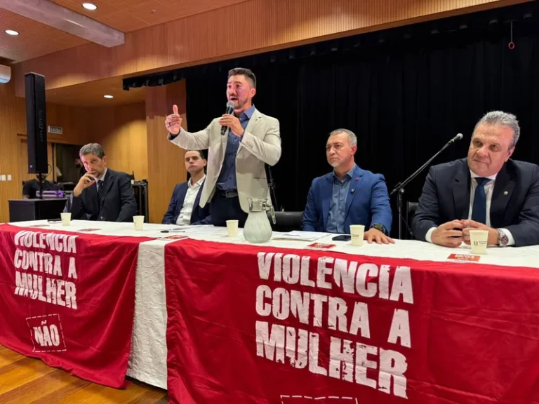 Adão Pretto Filho lidera mobilização contra violência de gênero e anuncia novas Casas da Mulher