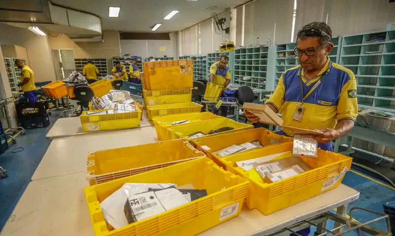 Dirigente denuncia sucateamento e falta de investimentos; estatal atende todos 5.570 municípios brasileiros