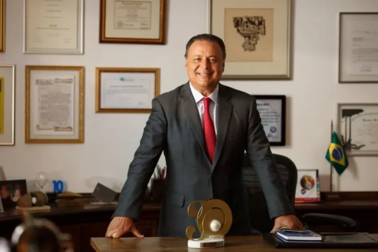 Extrema direita se prepara para enfrentar grupo de Ratinho Junior - Feed do Manolo