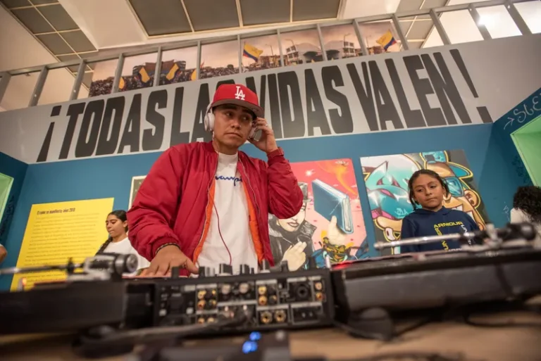 Hip hop é ferramenta de resistência, identidade cultural e transformação social