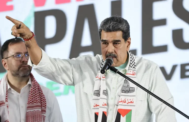 Venezuela rompe relações com o Paraguai após conversa do presidente com opositor