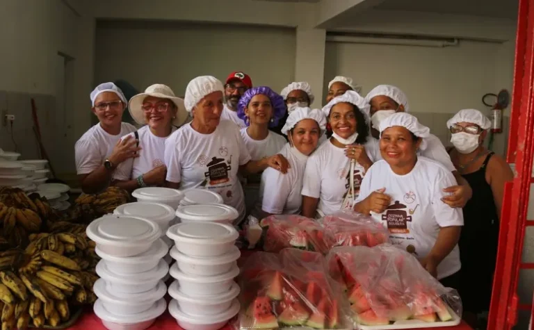 Mãos Solidárias celebra Natal com distribuição de refeições e inauguração de cozinha em Caruaru