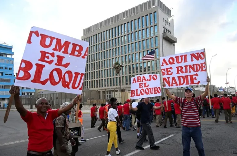 Marcha Combatente volta às ruas de Cuba contra bloqueio dos EUA e retirada de lista terrorista