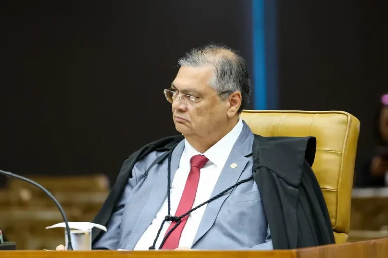 Dino enquadra Sóstenes (PL) sobre ameaça de controlar emendas para forçar votação da anistia