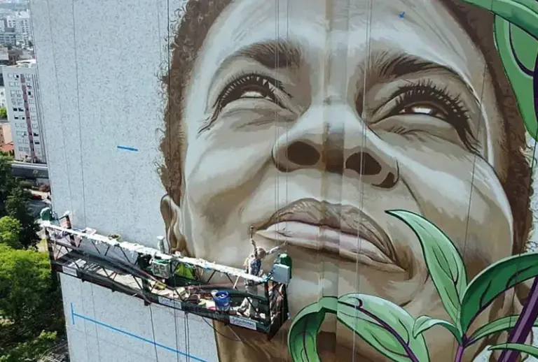 Artistas que realizaram a pintura do mural do DAER defendem preservação do projeto