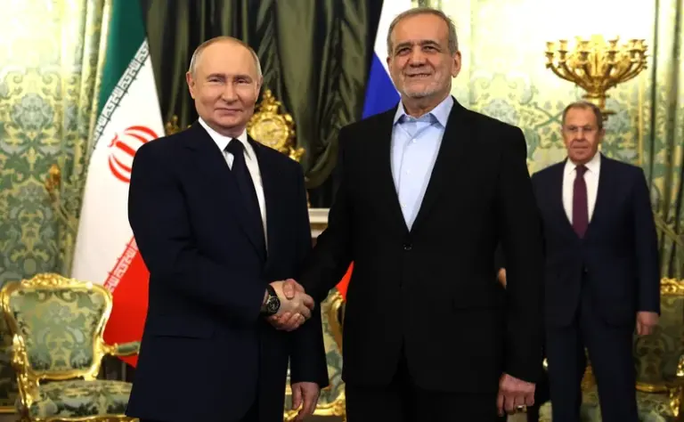 Rússia e Irã assinam acordo de parceria estratégica: entenda os principais pontos do documento
