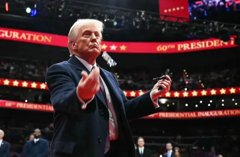 'Teatro de Trump' é importante para levar adiante reformas políticas impopulares, diz analista