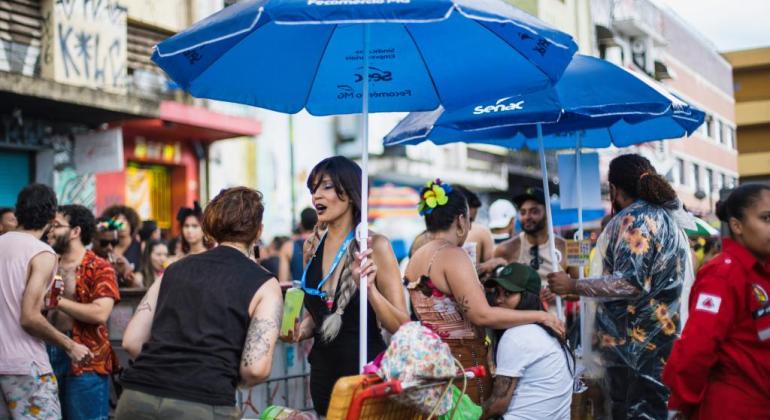 Pelo valor de R$ 5,9 milhões, a cervejaria garantiu o direito de vender suas bebidas sem concorrência em dez vias estratégicas da cidade