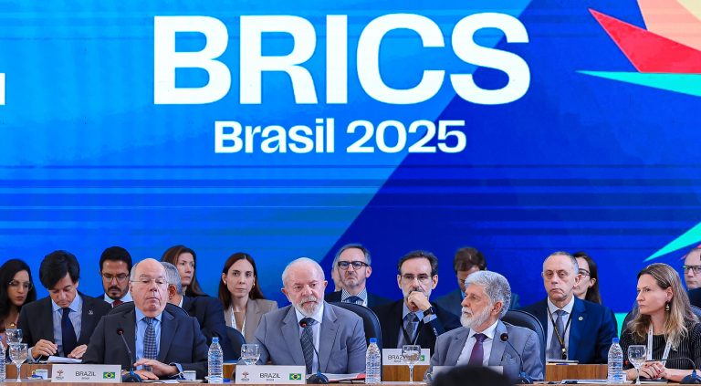De-dollarization: BRICS leaders propose creating an alternative payment system to SWIFT