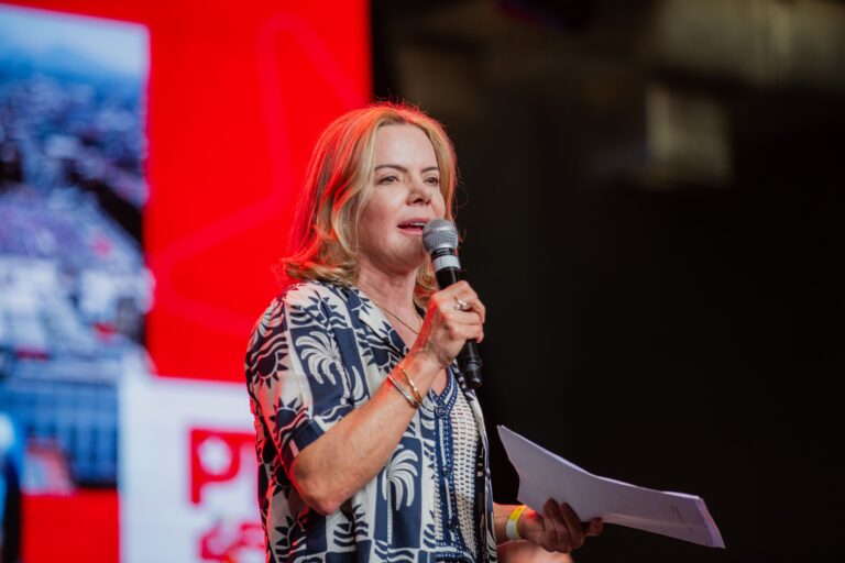 Gleisi Hoffmann: ‘Protestos da oposição vão acabar virando defesa de bolsonaristas’