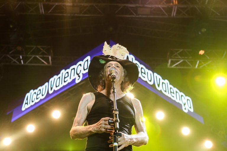Alceu, Ney Matogrosso, Raphaela Santos e outros: artistas começam passagens de som no palco do Marco Zero, no Recife (PE)