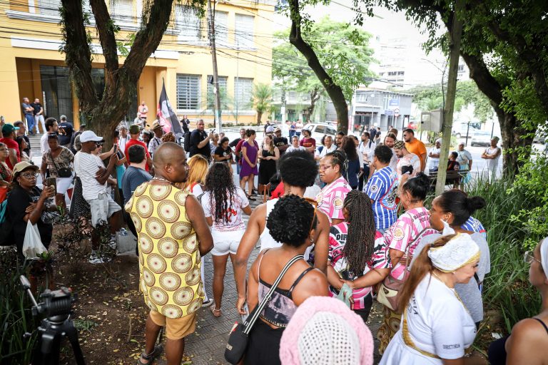 Carnaval em risco: veto a temas afro e LGBTQIA+ gera protestos em Canoas (RS)