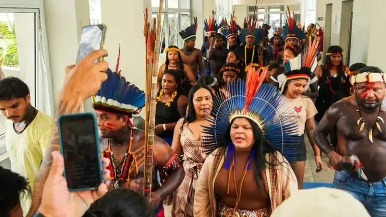 Sônia Guajajara articula reunião de indígenas em protesto por educação com Helder, diz MPI