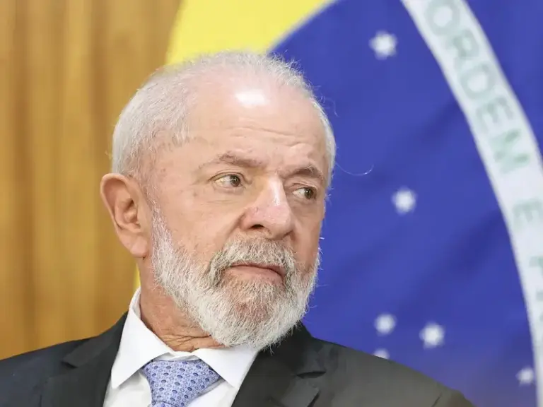 Governo Lula em alerta amarelo 