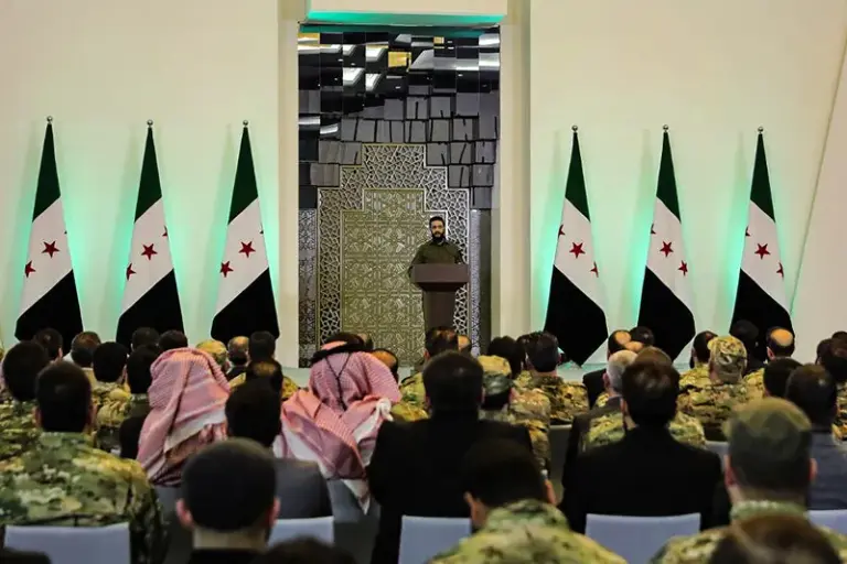 Autoridades da Síria anunciam líder do HTS como presidente do país durante transição