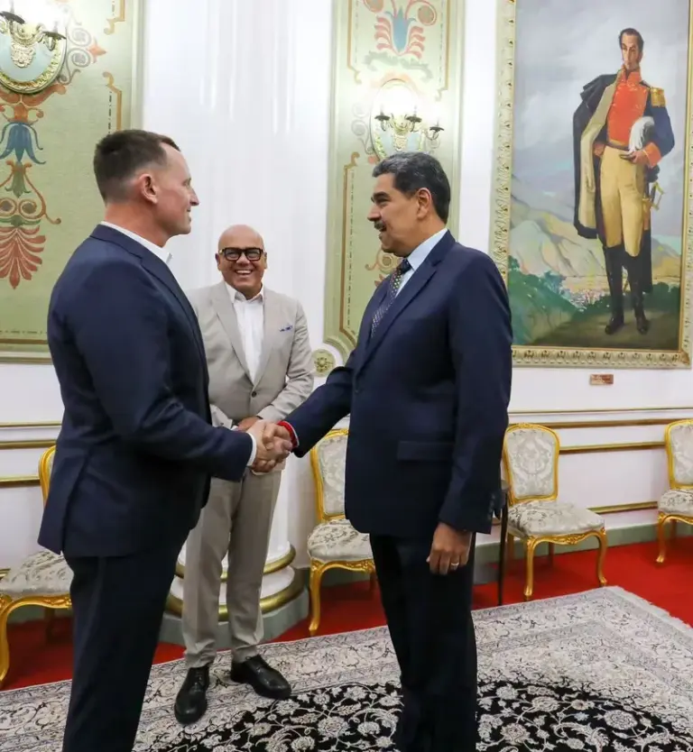 Acordo entre EUA e Venezuela indica reconhecimento sobre eleição de Maduro, dizem analistas