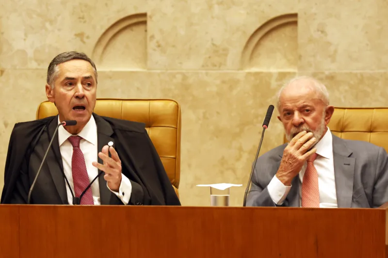 Presidente do Supremo Tribunal Federal, Luís Roberto Barroso, e o presidente da República, Luiz Inácio Lula da Silva, na sesesão solene de abertura do ano do Judiciário