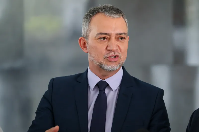 O presidente da Companhia Nacional de Abastecimento (Conab) aparece com a maior intenção de voto entre os pré-candidatos avaliados e se destaca num cenário ainda dominado por indecisão