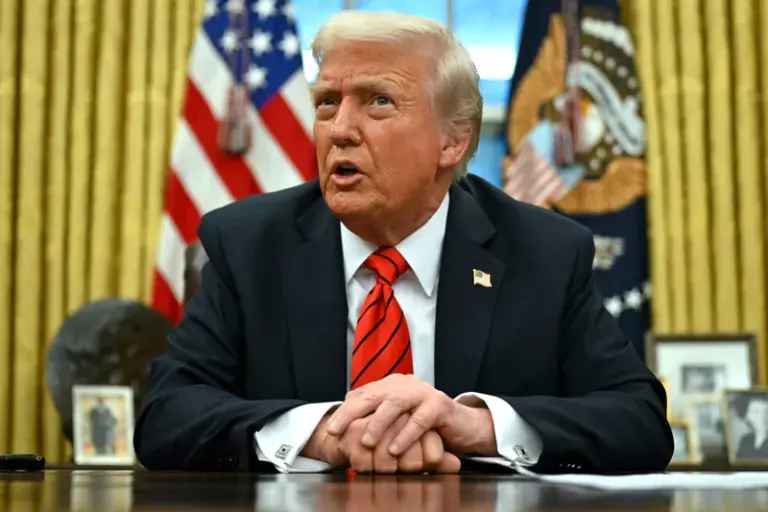 Trump impõe tarifas de 25% sobre importações de aço e alumínio dos EUA