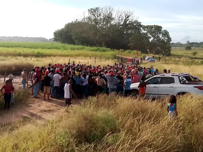 MST ocupa área da Usina Sapucaia em Campos dos Goytacazes (RJ)