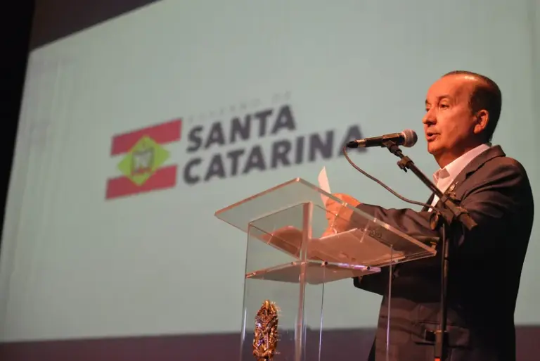 Lei de Santa Catarina para 'defender propriedade privada' legaliza violência no campo, diz MST