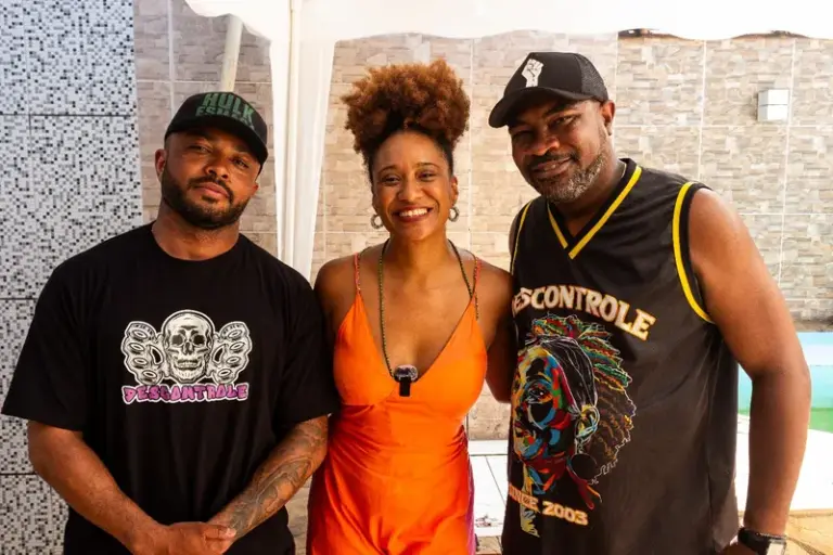No Rio, turma de bate-bola escolhe Marielle Franco para representar luta contra racismo